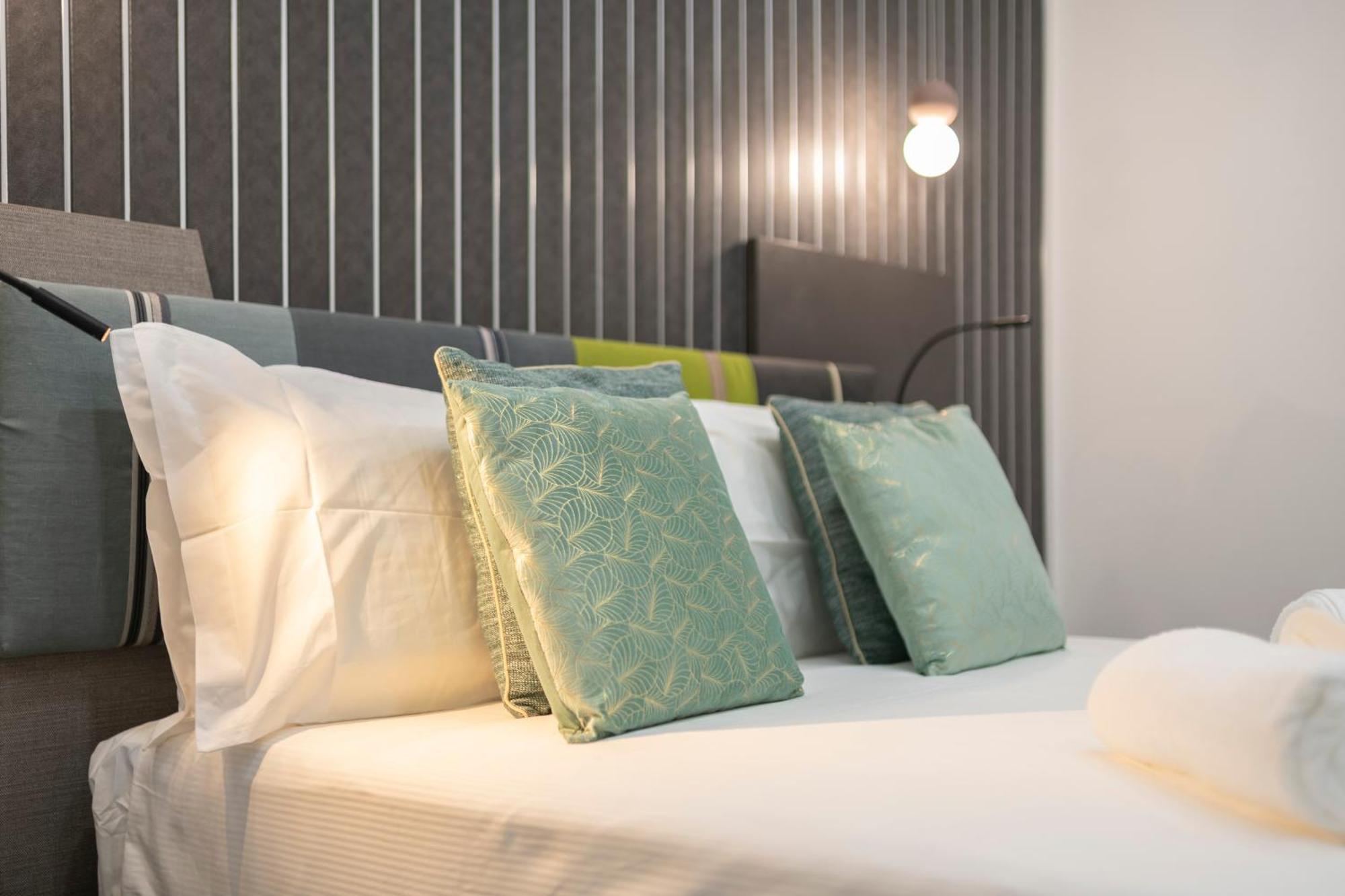 Trastevere Luxury Rooms Rome Bagian luar foto